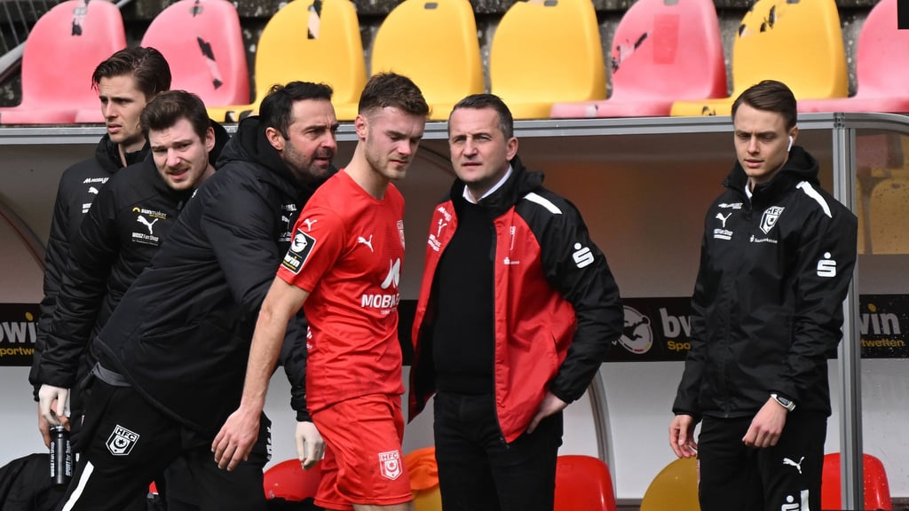 HFC-Profi Tom Zimmerschied nach seiner Auswechslung in Elversberg.