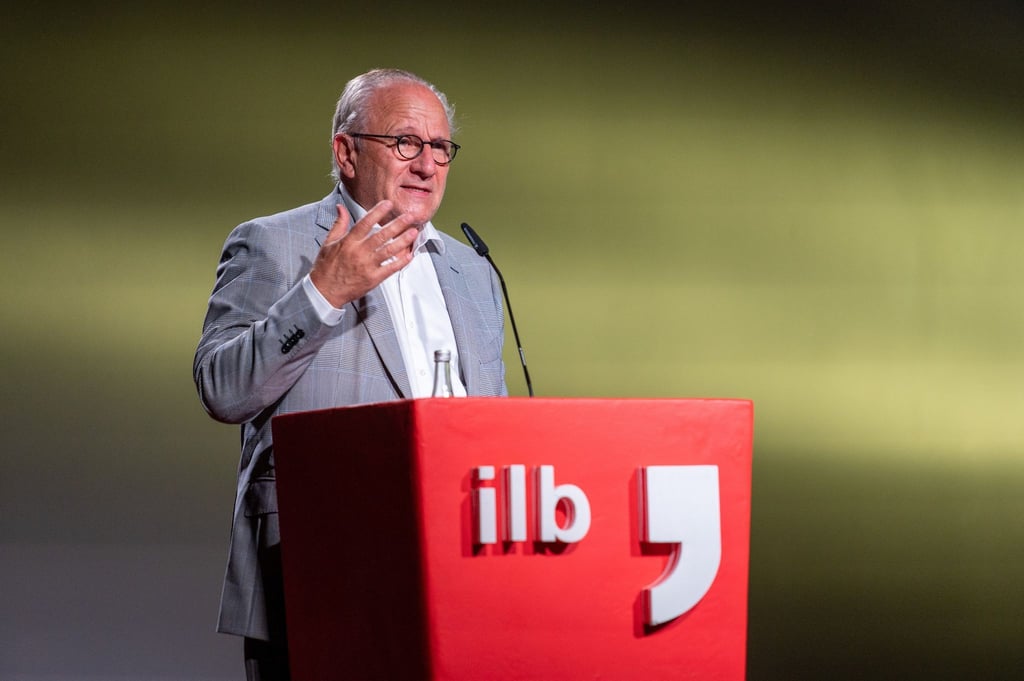Nach mehr als zwei Jahrzehnten hört Direktor Ulrich Schreiber nun beim Internationalen Literaturfestival Berlin auf.