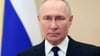 Der im niederländischen Den Haag ansässige Gerichtshof hat Haftbefehl gegen Wladimir Putin wegen Kriegsverbrechen in der Ukraine erlassen.