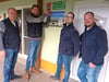 Die Vrieswoud KG  hat vom Landesfuerwehrverband die Auszeichnung „Partner der Feuerwehr“ bekommen. Gerald van Ginkel, Kees de Vries jun., Steven Wilzek und Clemens Blumhagel (v.l.). 