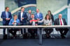 Regieren schlägt Opponieren: Die Spitzen der Magdeburger Koalition 2021 beim Unterzeichnen des Koalitionsvertrags.