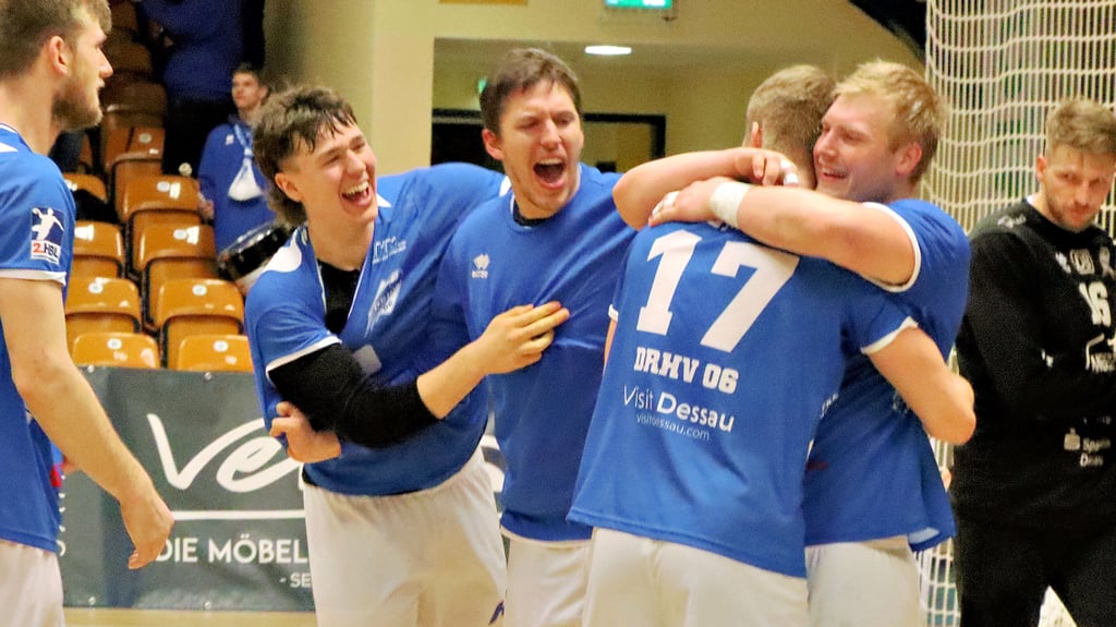 Neun Heimspielsiege konnten Tillmann Leu (l.) und die DRHV-Handballer in dieser Saison bejubeln. Am Mittwoch soll ein weiterer hinzukommen.
