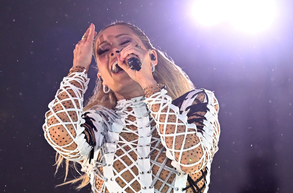 Helene Fischer hat sich bei Proben eine Rippenfraktur zugezogen.