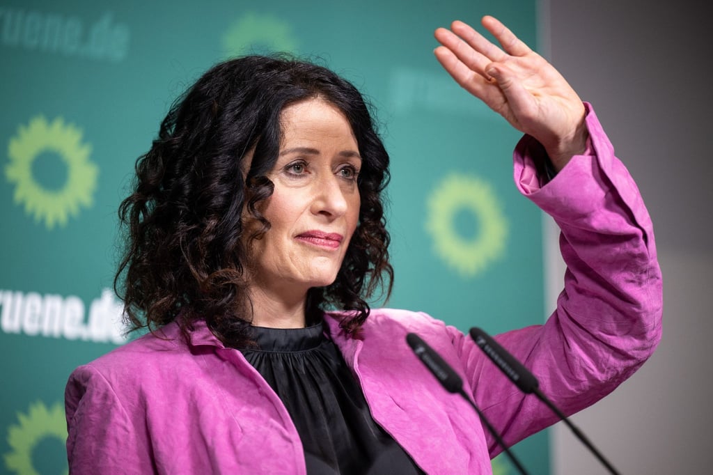 Bettina Jarasch, Spitzenkandidatin von Bündnis 90/Die Grünen, spricht während einer Pressekonferenz.