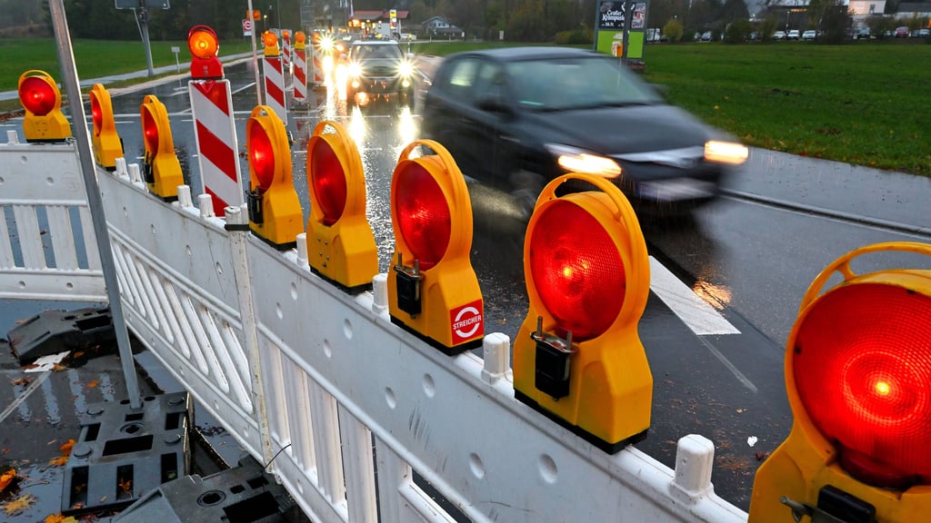Für das Stadtgebiet von Magdeburg sind ab Donnerstag, 22. März, neue Sperrungen und Verkehrseinschränkungen angekündigt (Symbolfoto).