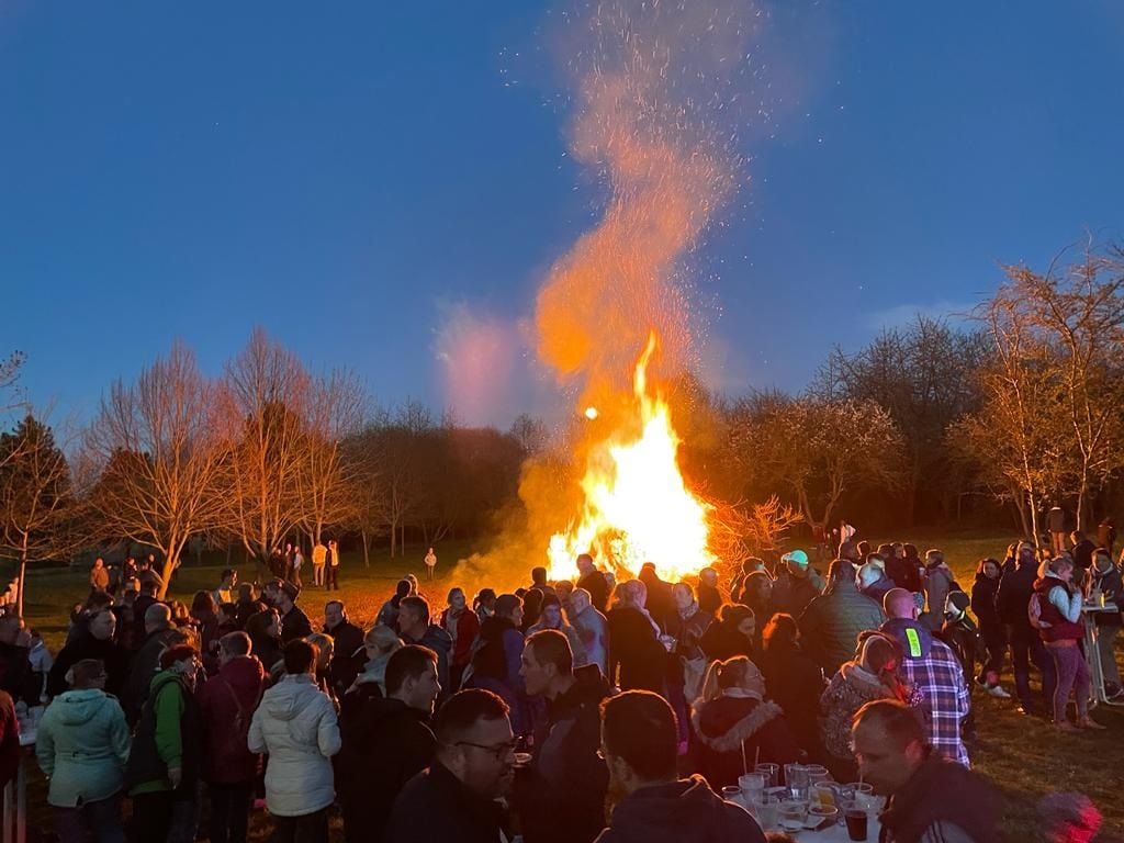 Zum bevorstehenden Osterfest werden in den Orten der Bördeland wieder Osterfeuer entzündet.