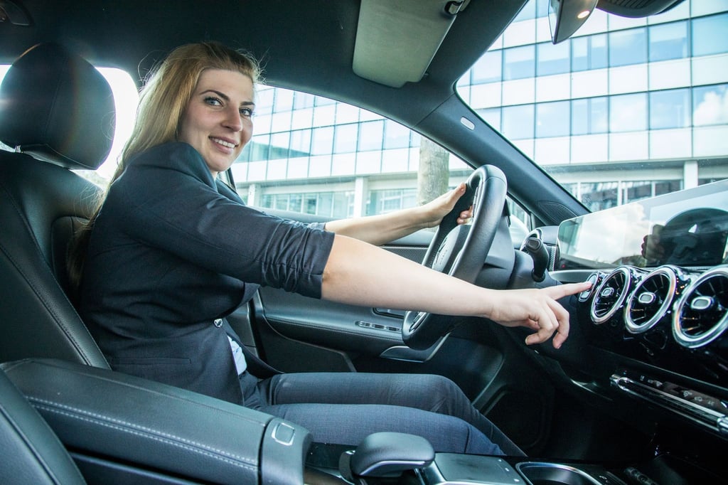 Bequem machen, aber sicher: Der Autositz sollte optimal auf die Person hinterm Steuer eingestellt sein - sonst droht erhöhtes Verletzungsrisiko bei Unfällen.