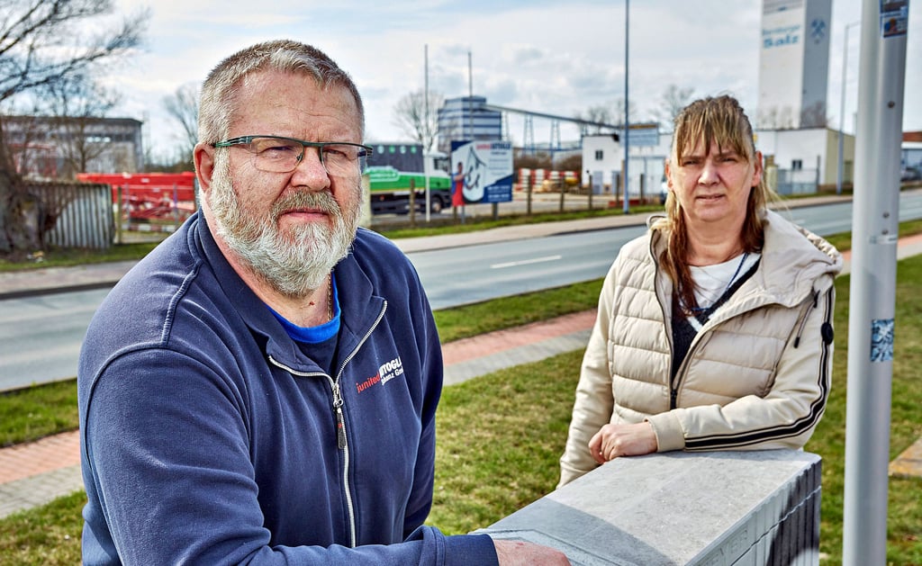 Heiko und Diana Schanz wollen mit der Junited-Autoglas-Werkstatt aus der Talstadt auf ein Grundstück an der Kalistraße umziehen.