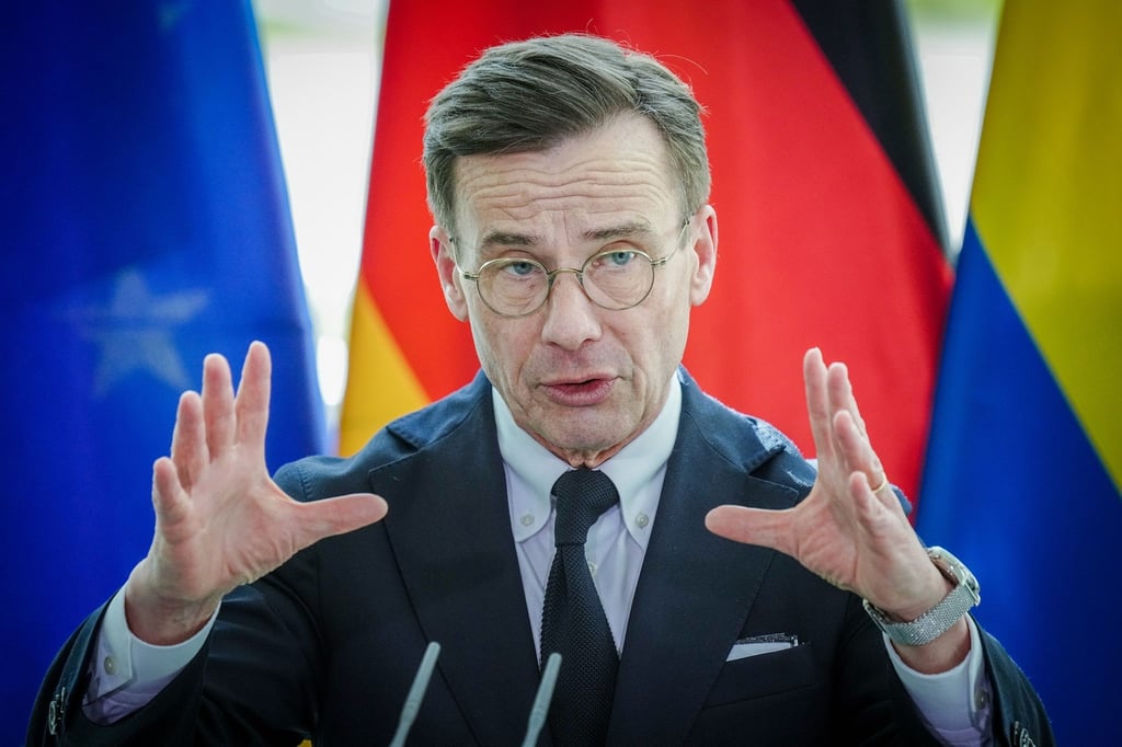 Schwedens Ministerpräsident Ulf Kristersson gibt eine Pressekonferenz.