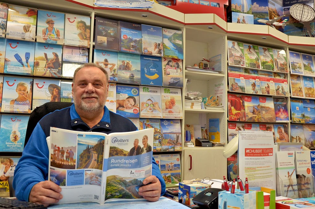 Hartmut Stäudte ist Leiter des „Oscherslebener Reisebüro“.