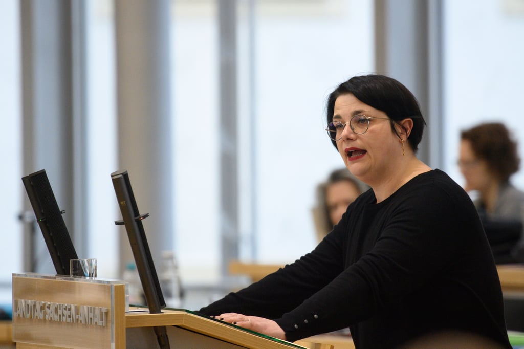 Linken-Abgeordnete Henriette Quade im Landtag von Sachsen-Anhalt.