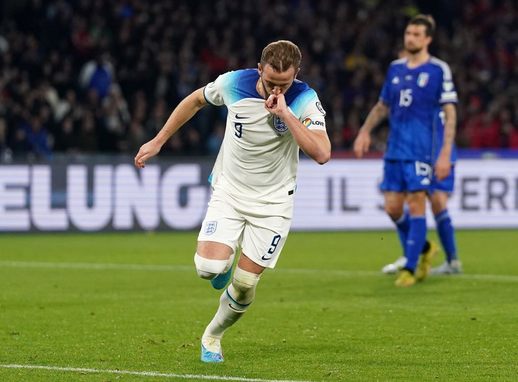 Mit seinem 54. Tor für die Three Lions zog Harry Kane an Wayne Rooney vorbei und ist nun alleiniger Rekordtorschütze Englands.