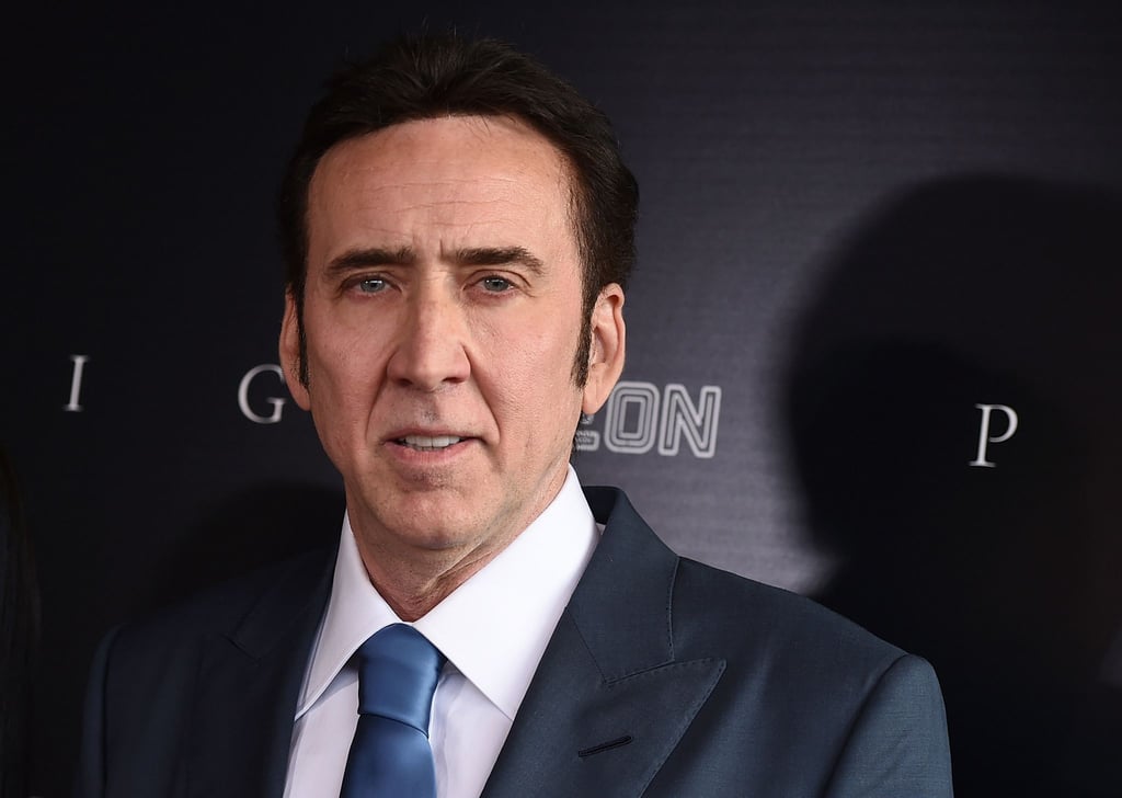 Schauspieler Nicolas Cage zeigt in „Renfield“ Zähne.