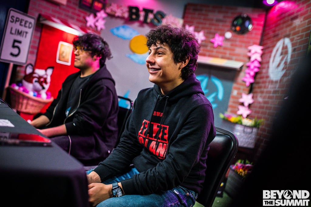 MkLeo (l) und Sparg0 beim Squad-Strike-Finale des Smash-Bros-Turniers Ultimate Summit 6.