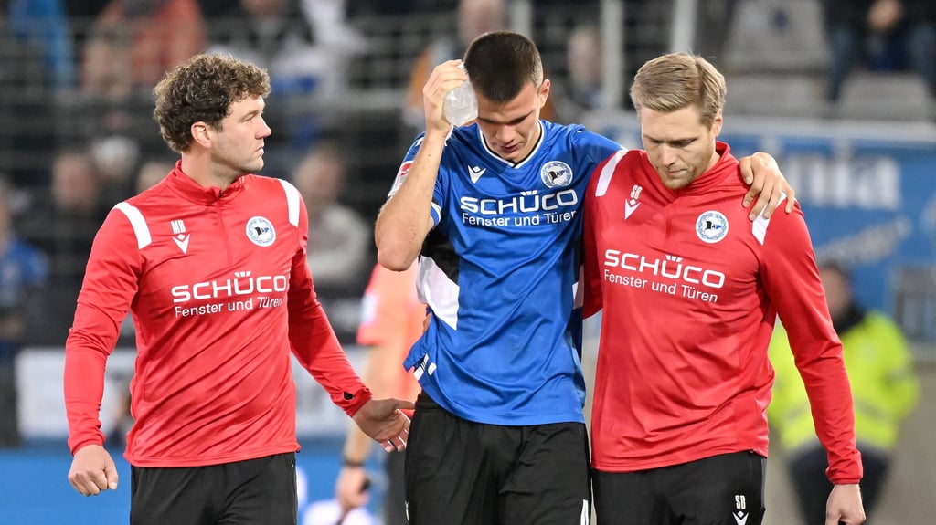 Brummschädel bei Frederik Jäkel: Auswechslung im Spiel gegen Karlsruhe im Oktober.