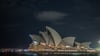 Die Lichter des Opernhauses von Sydney sind für die „Earth Hour“ ausgeschaltet worden.