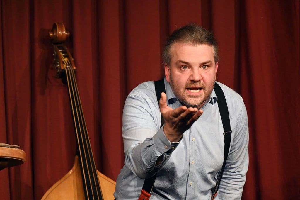 Sebastian Hengstmann ist mit einem Soloprogramm zu erleben.