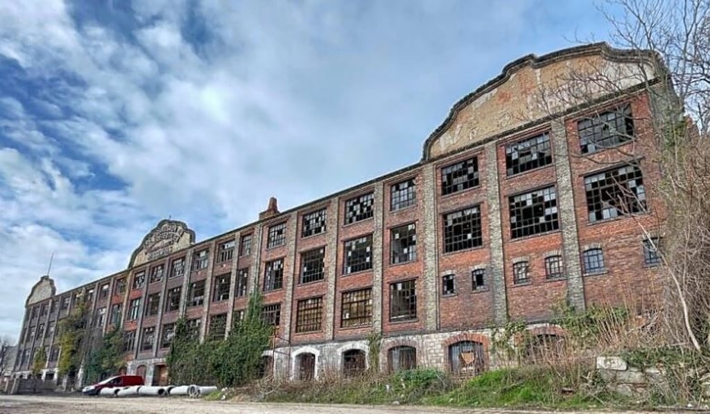 Das alte Intex-Fabrikgebäude in Weißenfels ist als neuer Standort des Schuhmuseums im Gespräch.