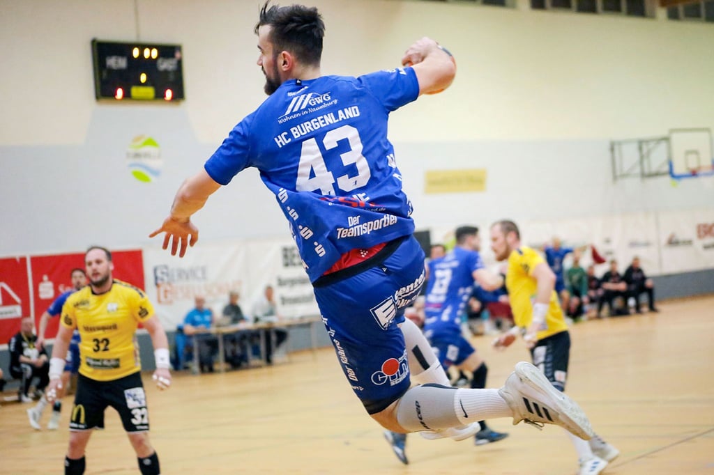Der Bundesliga-erfahrene und aus Leipzig zum HCB gewechselte Marc Esche zeigte als Linksaußen beim 27:27 eine tadellose Leistung und kam, auch dank fünf von fünf verwandelten Siebenmetern, am Ende auf 13 Treffer.
