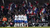 Frankreich setzte sich dank eines Tores von Benjamin Pavard (verdeckt) mit 1:0 in Irland durch.