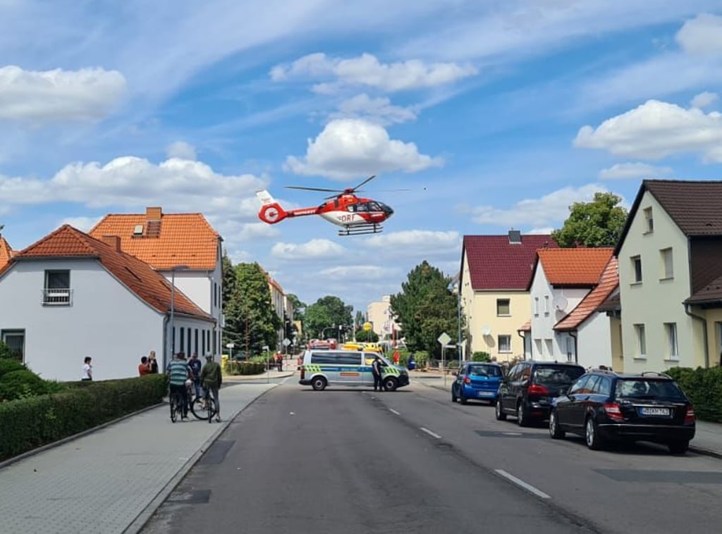 Ein Autofahrer nahm ihr die Vorfahrt: Für eine 72-jährige Radfahrerin kam im Juni 2022 in Gräfenhainichen jede Hilfe zu spät.