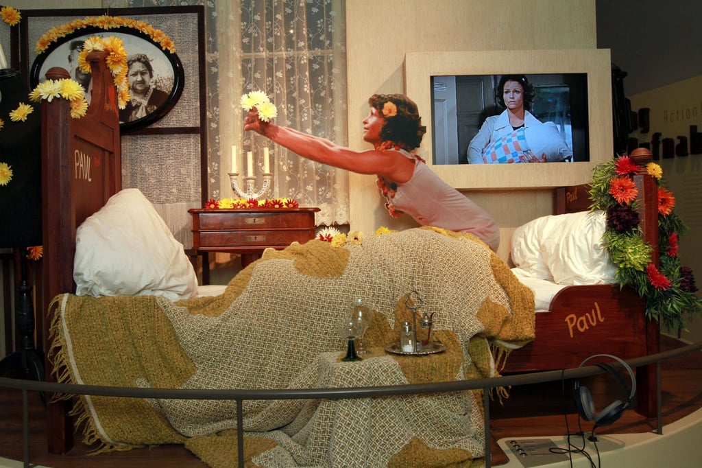 Im Filmmuseum Potsdam wurde eine Filmszene aus dem DDR-Streifen „Die Legende von Paul und Paula“ mit Angelica Domröse nachgebaut.