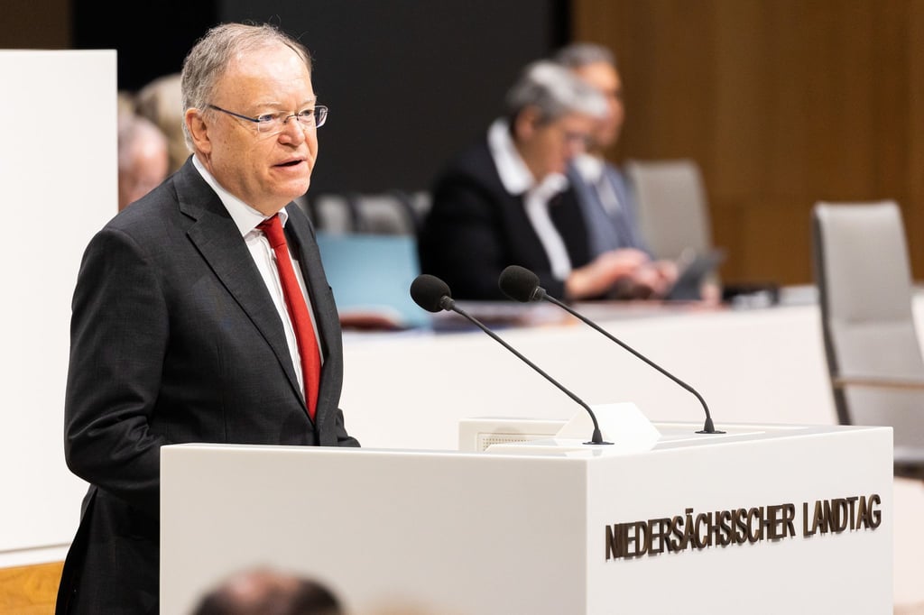 Stephan Weil (SPD), Ministerpräsident Niedersachsen, spricht.