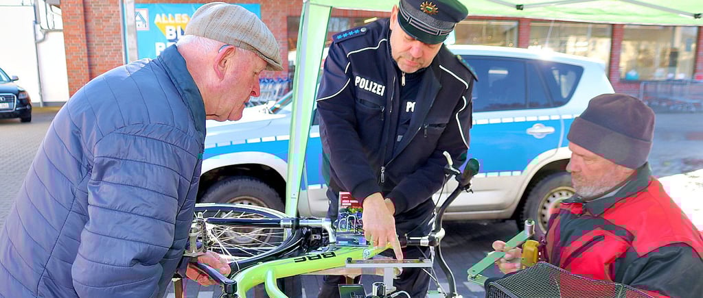 Gemeinsam mit der Kreisverkehrswacht war die Polizei in Möckern präsent.