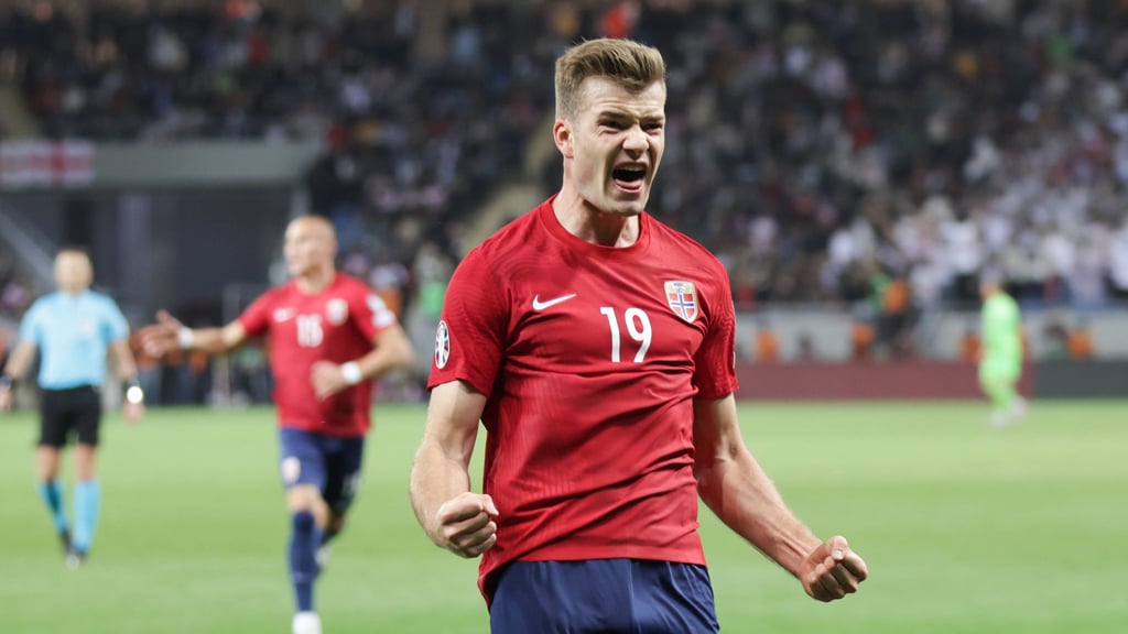 Alexander Sörloth bejubelt sein Tor gegen Georgien.