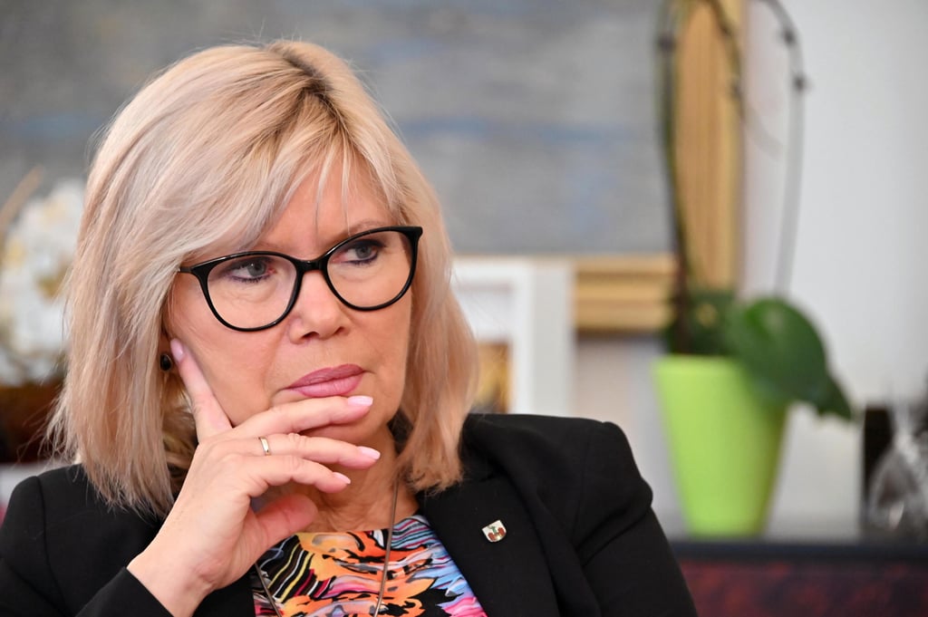 Magdeburg muss sparen: Oberbürgermeisterin Simone Borris (parteilos) sieht unter anderem durch neue Tarife im öffentlichen Dienst enorme Belastungen für den Haushalt der Landeshauptstadt.