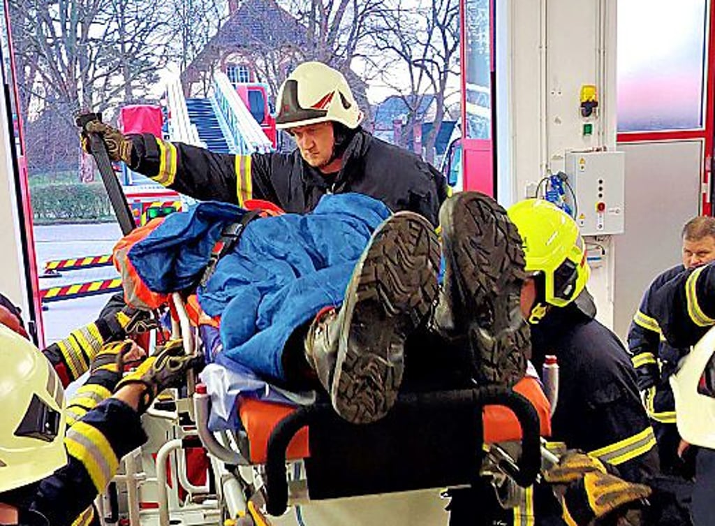 Übung von DRK und Ortsfeuerwehr in Lostau.