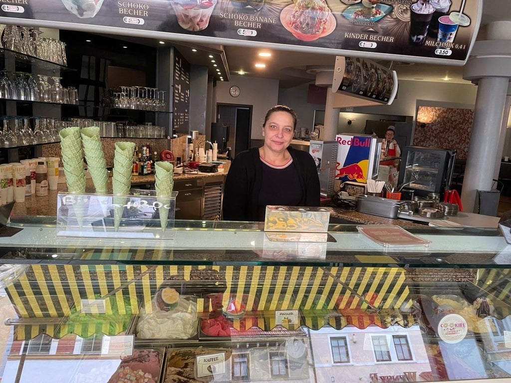 Perseroni Kapoti wird am verkaufsoffenen Sonntag auch Eis, Kuchen und weitere Spezialitäten auf der Jüdenstraße anbieten.