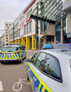 In Dessau wurden Schüsse aus einer Schreckschusspistole abgegeben. Die Polizei ermittelte vor Ort.