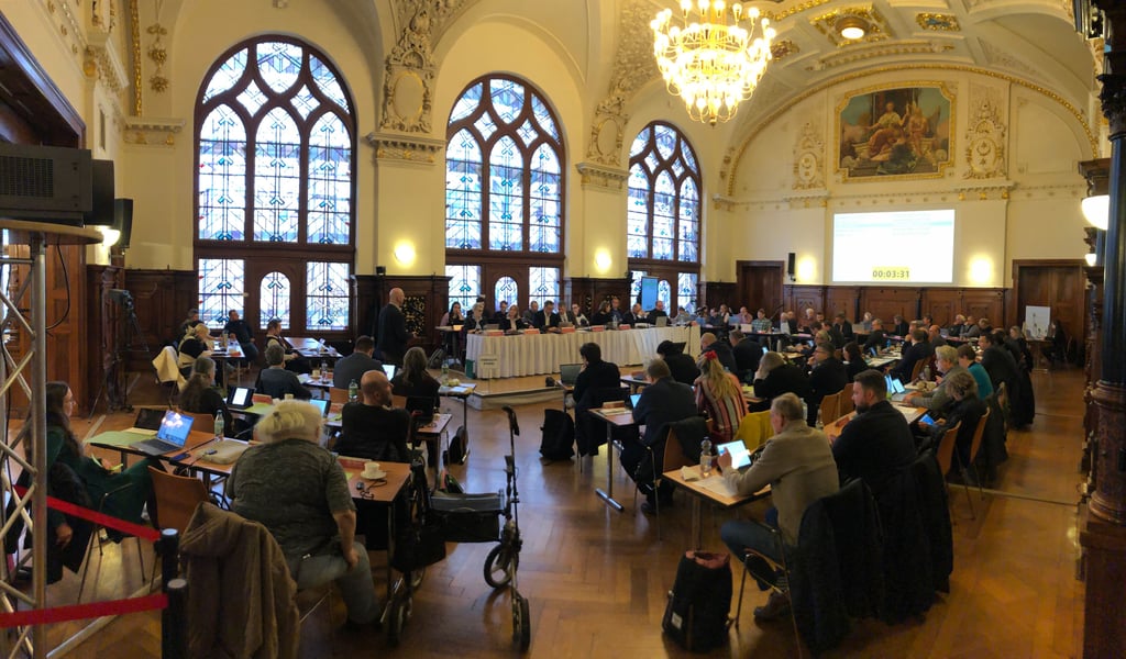 Auf der Stadtratssitzung am Mittwoch im Stadthaus wurde beschlossen: Strom und Wärme sollen in Halle in Zukunft fast ausschließlich aus erneuerbaren Energiequellen gewonnen werden.