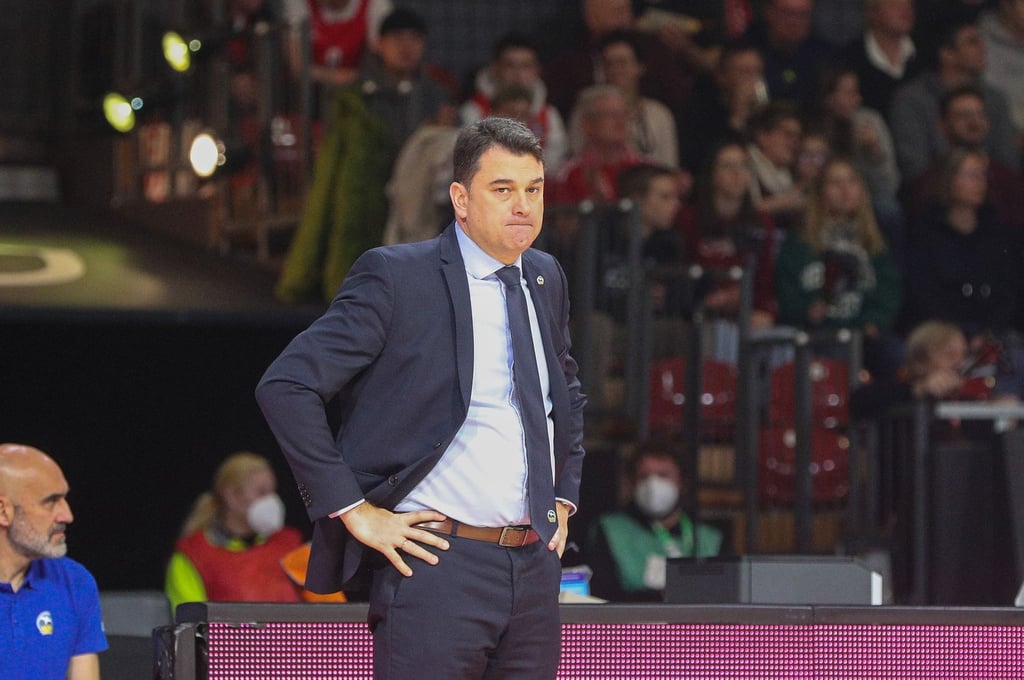 Chef-Trainer Israel Gonzalez hat momentan mit Alba Berlin einen engen Terminkalender zu bestreiten.