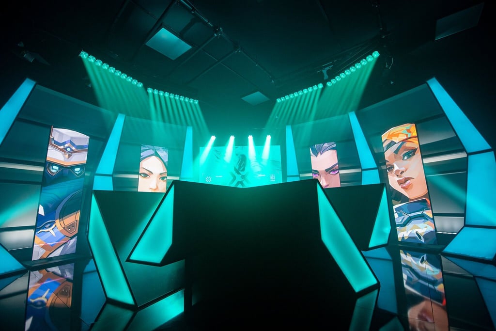 Acht Teams sind in Stage 2 der DACH: Evolution dabei - darunter Titelverteidiger CGN Esports.