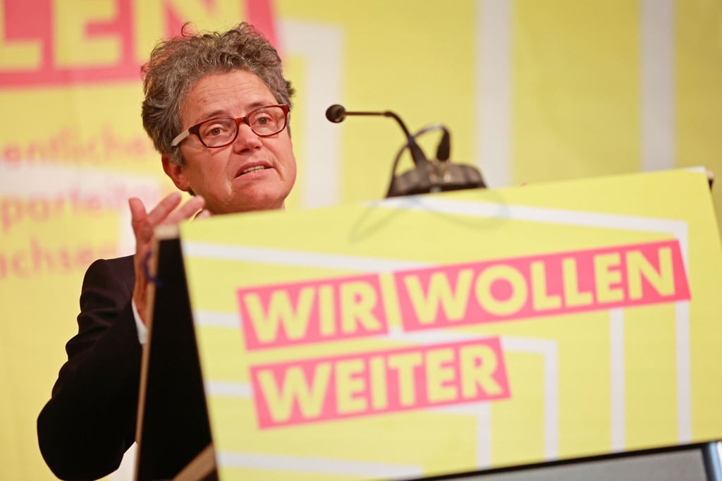 Lydia Hüskens, FDP-Landeschefin, spricht zu den Delegierten des Landesparteitages.