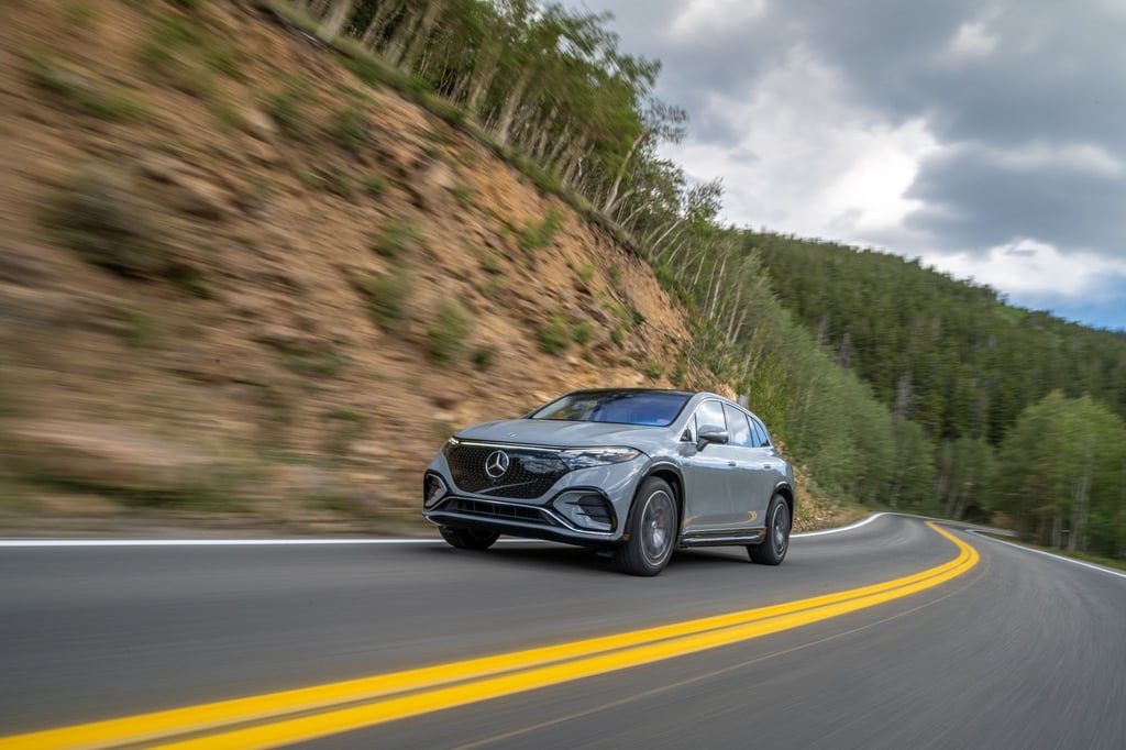 Mit dem EQS SUV bringt Mercedes zum Jahresende ein modernes Luxusauto für Familien heraus. Der Preis beginnt bei 110.658 Euro.
