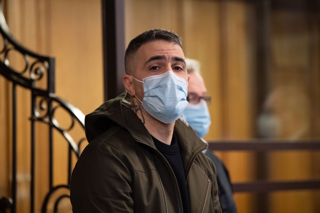 Anis Mohamed Youssef Ferchichi, bekannt unter dem Namen Bushido, sitzt als Nebenkläger im Prozess.