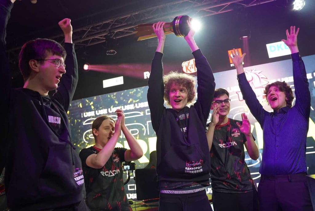 Unicorns of Love: Sexy Edition hat sich den Pokal in der Frühlingssaison der Prime League gesucgert.