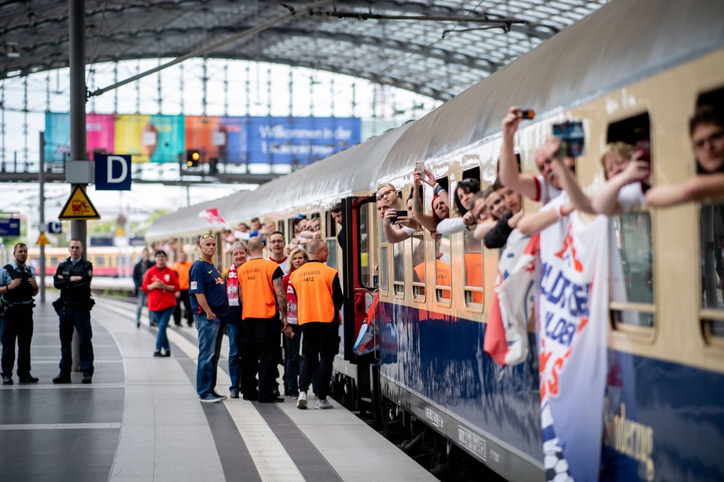 Der Fanzug beim DFB-Pokalfinale 2019.