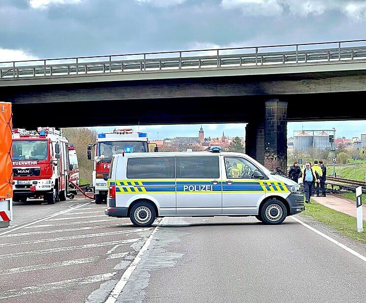 Video: Verfolgungsjagd Mit Polizei Auf A14 - Neue Details Zum Tödlichen ...