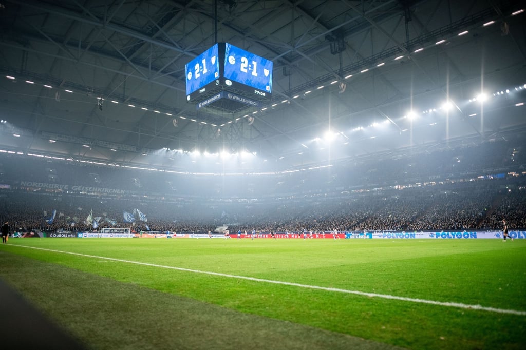 Schalke erhöht im Falle eines Klassenerhalts die Ticketpreise.