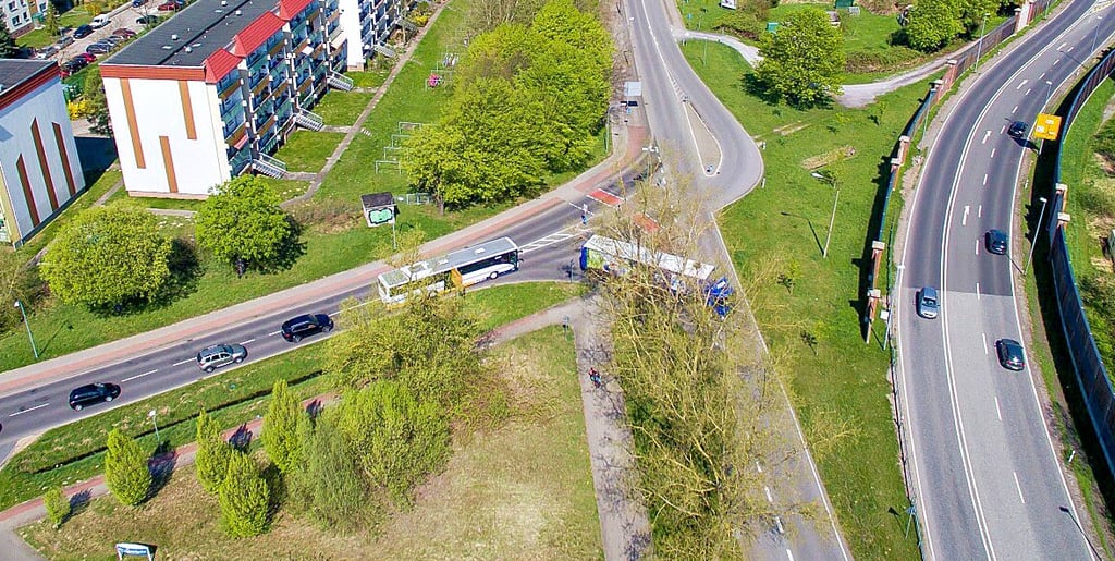 Der Unfallschwerpunkt soll entschärft werden: Dafür ist für Radfahrer und Fußgänger eine Bedarfsampel vorgesehen.