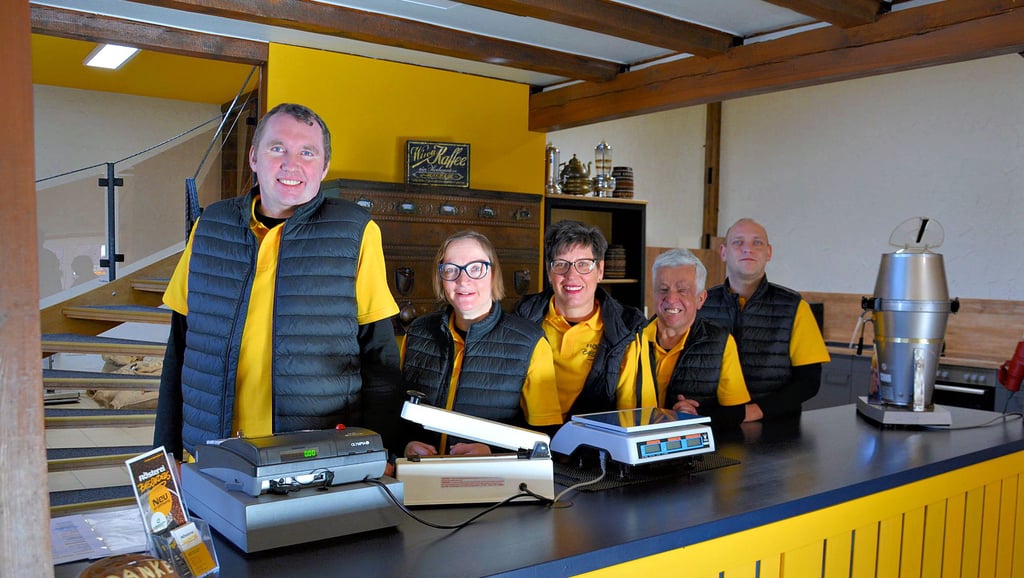 Das Team der Rösterei „Besonders“ in Stendal (von links): René Elbing, Petra Krüger, Sirka Heinemann, Jens-Uwe Schulz und René Gottwald.