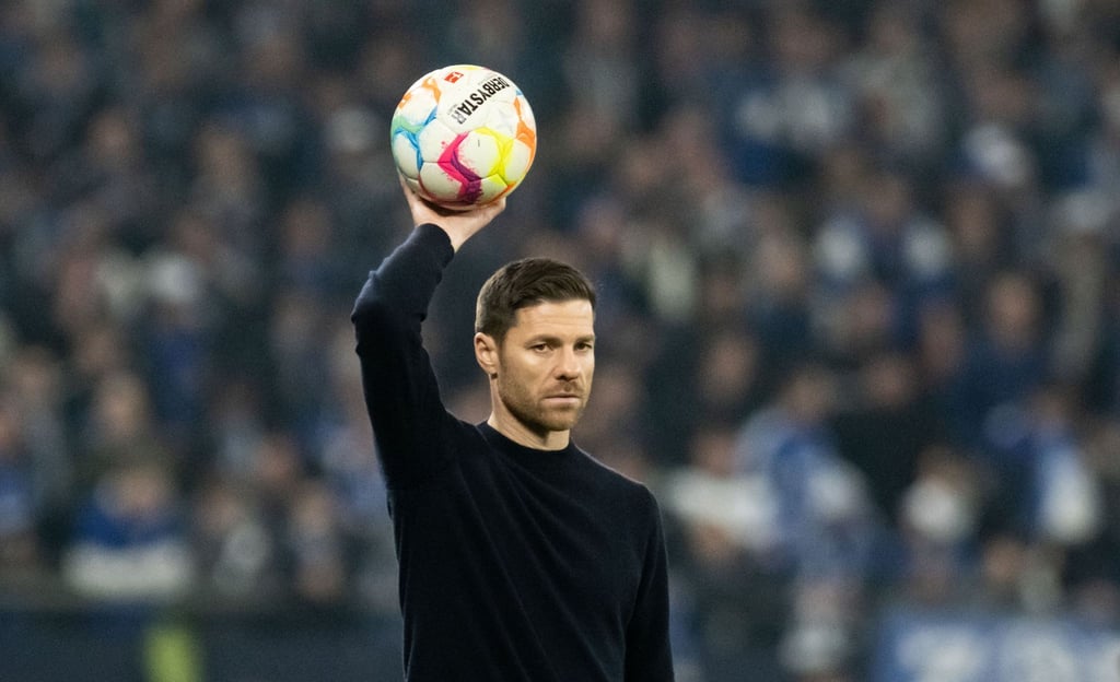 Im Hinspiel unterlag Xabi Alonso mit Bayer 04 Leverkusen noch mit 1:5 in Frankfurt.