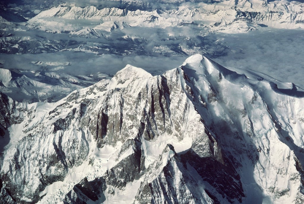 Am Montblanc-Gebirge in den Westalpen sind durch eine Lawine mindestens vier Menschen gestorben (Archivbild).