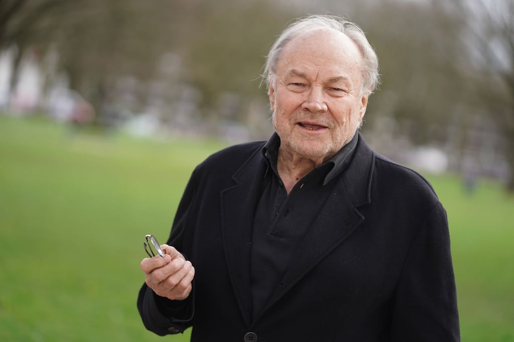 Schauspieler Klaus Maria Brandauer geht auf Lesereise.