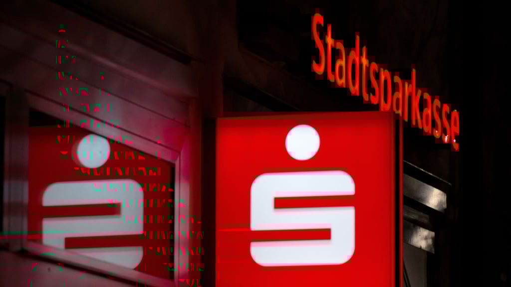 In einer neuen Studie der Bürgerbewegung "Finanzwende" geraten die Sparkassen aktuell in starke Kritik.