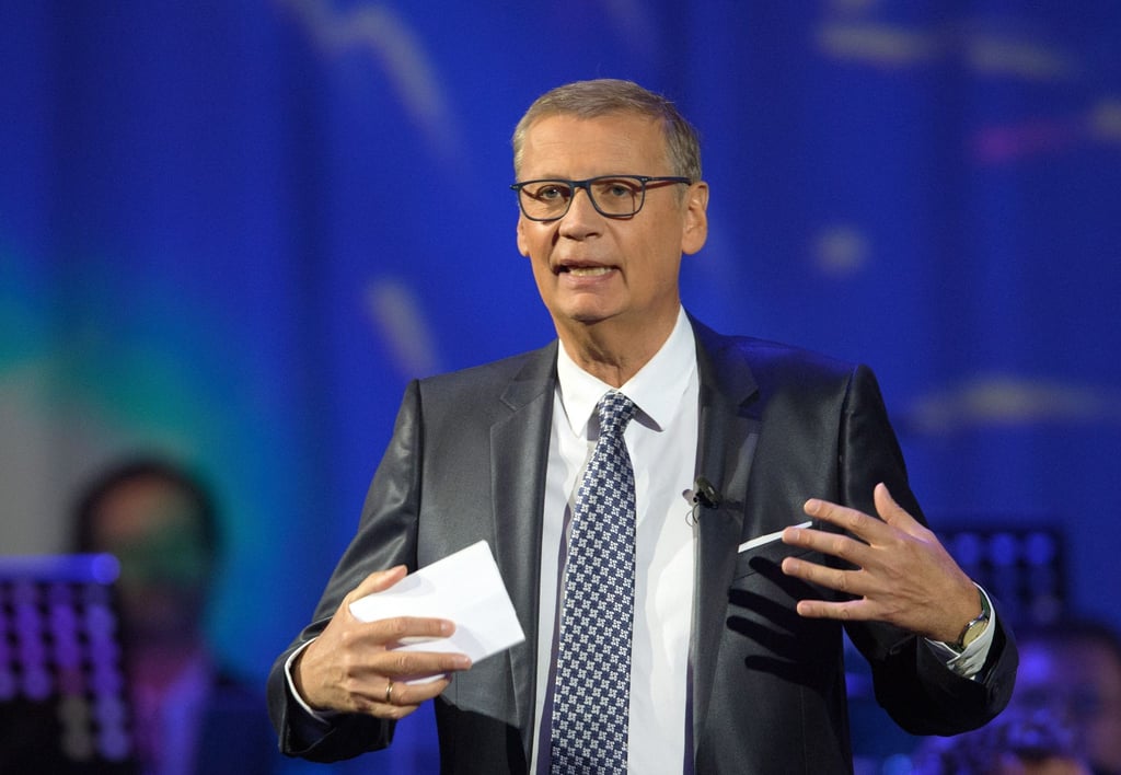 Günther Jauch musste in der Oster-Folge von „Wer wird Millionär?“ mit einer technischen Panne umgehen - und erheiterte das Publikum.